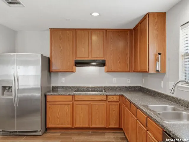 6605 Wood Bench Live Oak, TX 78233