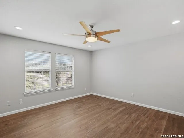 6605 Wood Bench Live Oak, TX 78233
