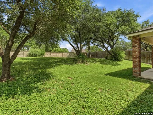 6605 Wood Bench Live Oak, TX 78233