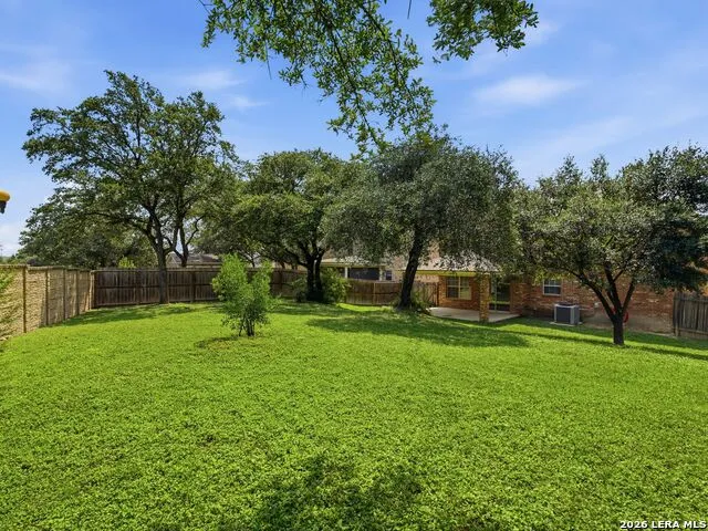 6605 Wood Bench Live Oak, TX 78233