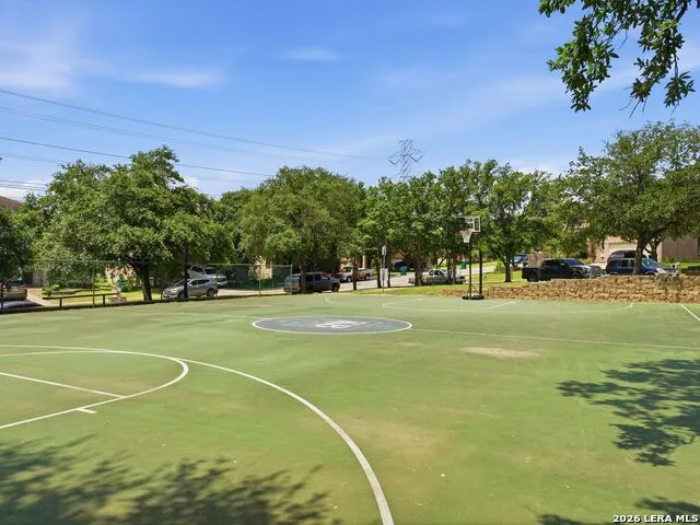 6605 Wood Bench Live Oak, TX 78233