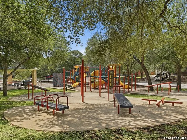 6605 Wood Bench Live Oak, TX 78233
