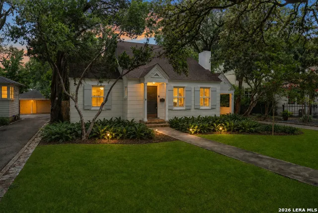 216 TUXEDO AVE Alamo Heights, TX 78209