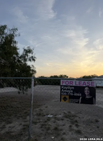 1925 CALLE COYUNDA Eagle Pass, TX 78852