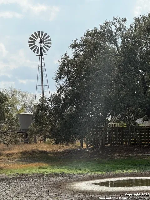 4689 County Road 302 Runge, TX 78151