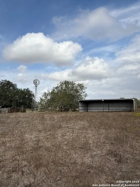 4689 County Road 302 Runge, TX 78151