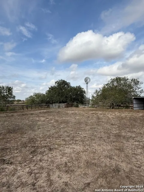 4689 County Road 302 Runge, TX 78151
