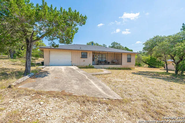 371 Lake Country Lakehills, TX 78063