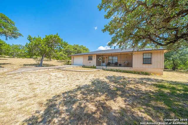 371 Lake Country Lakehills, TX 78063