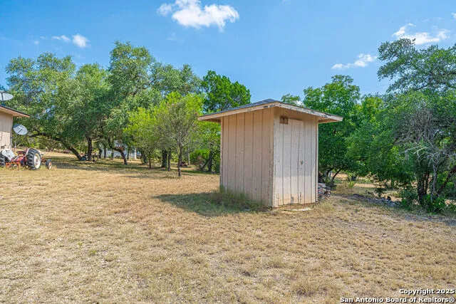 371 Lake Country Lakehills, TX 78063