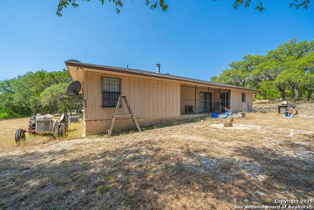 371 Lake Country Lakehills, TX 78063