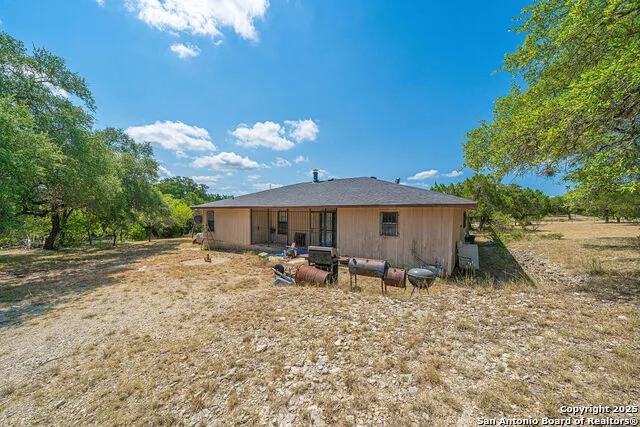 371 Lake Country Lakehills, TX 78063