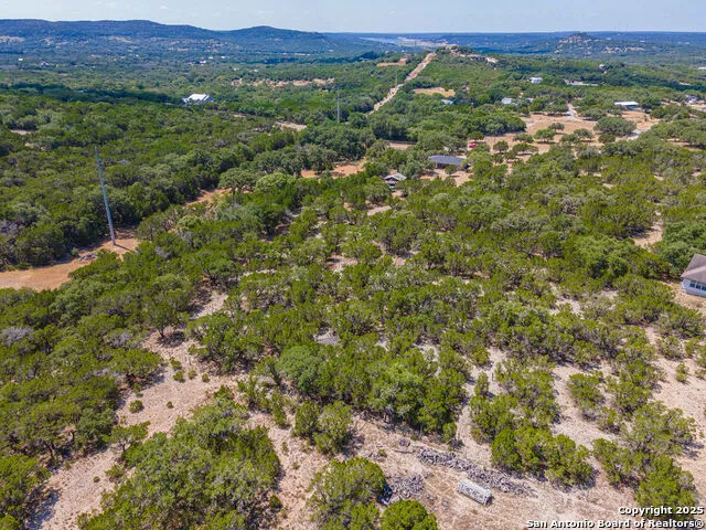 371 Lake Country Lakehills, TX 78063