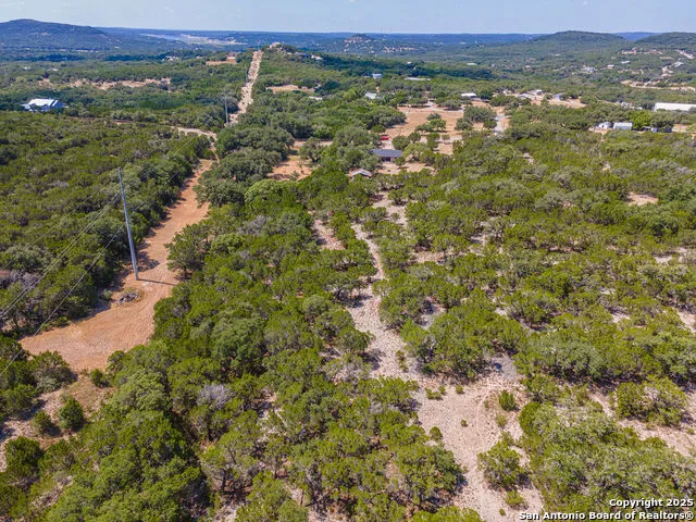 371 Lake Country Lakehills, TX 78063