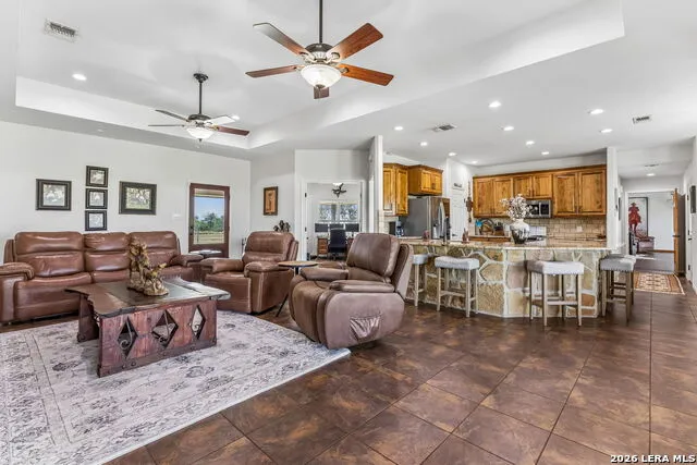 2655 CR 233 Gillett, TX 78116
