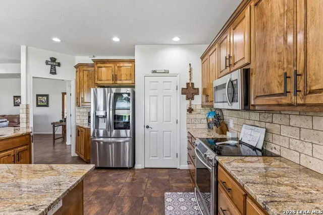 2655 CR 233 Gillett, TX 78116