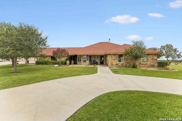2655 CR 233 Gillett, TX 78116