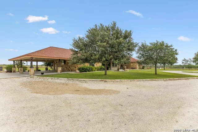 2655 CR 233 Gillett, TX 78116