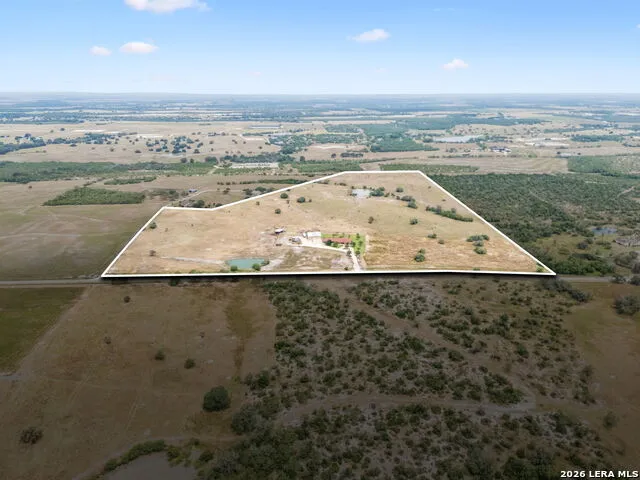 2655 CR 233 Gillett, TX 78116