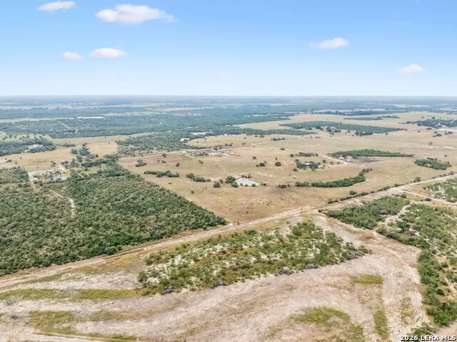 2655 CR 233 Gillett, TX 78116