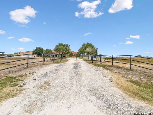 2655 CR 233 Gillett, TX 78116