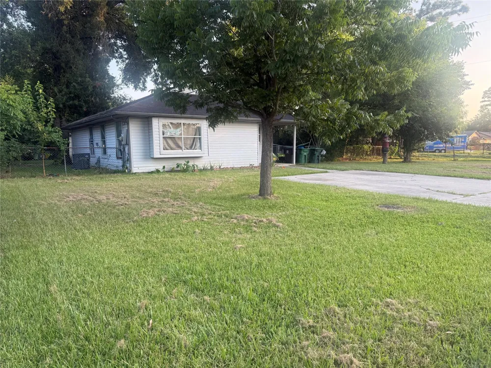 9318 Sterlingshire Street Houston, TX 77078