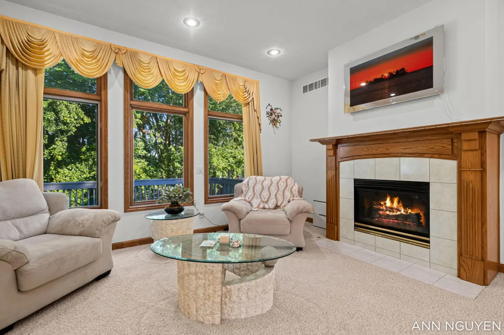5263 Pine Slope Drive SW Wyoming City, MI 49519