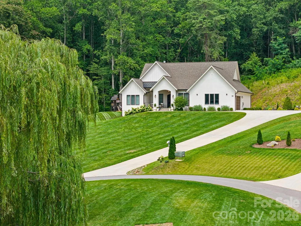 30 Bridgeway Drive Candler, NC 28715