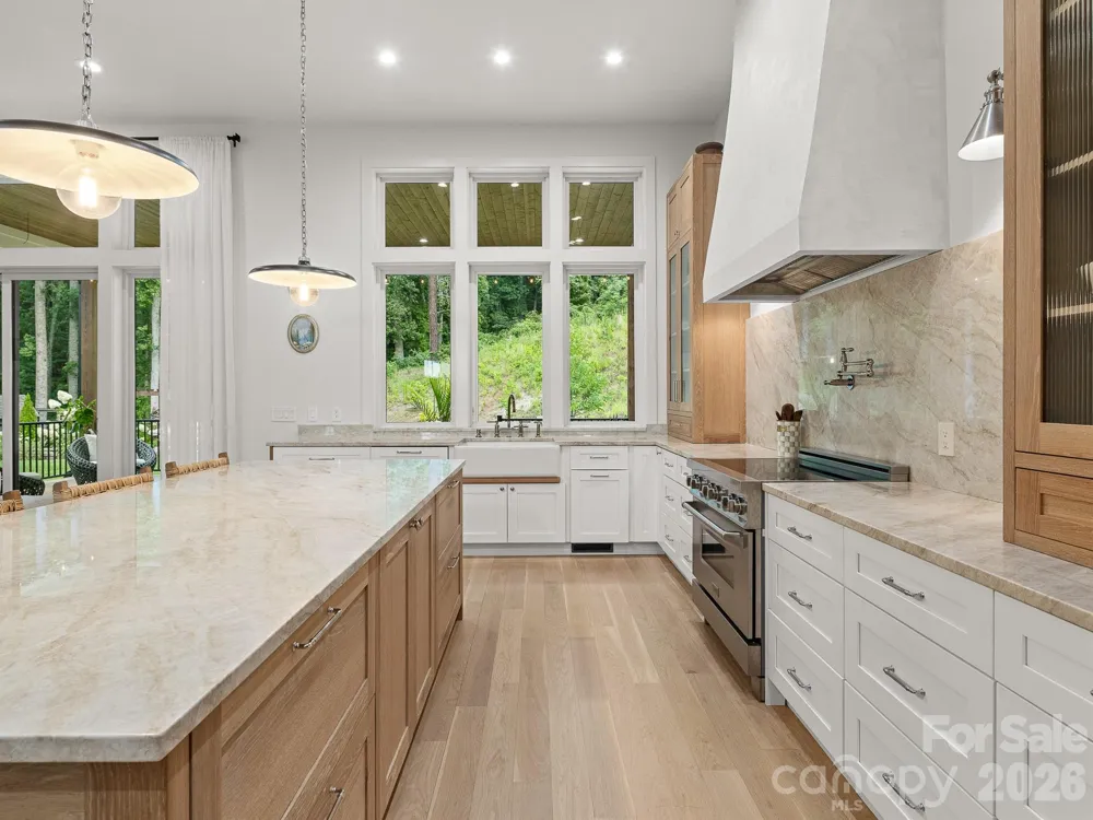 30 Bridgeway Drive Candler, NC 28715