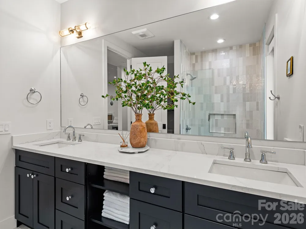 30 Bridgeway Drive Candler, NC 28715