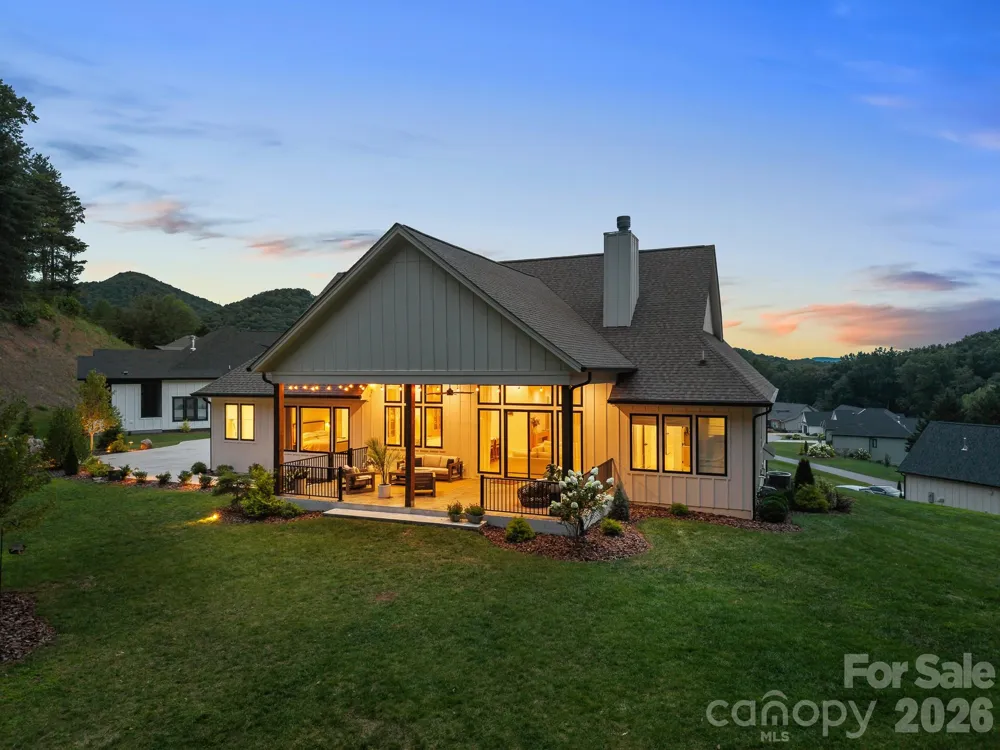 30 Bridgeway Drive Candler, NC 28715