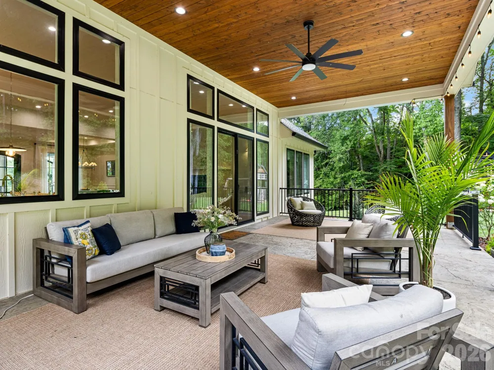 30 Bridgeway Drive Candler, NC 28715