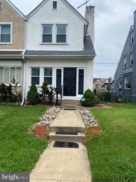209 WYCOMBE AVENUE