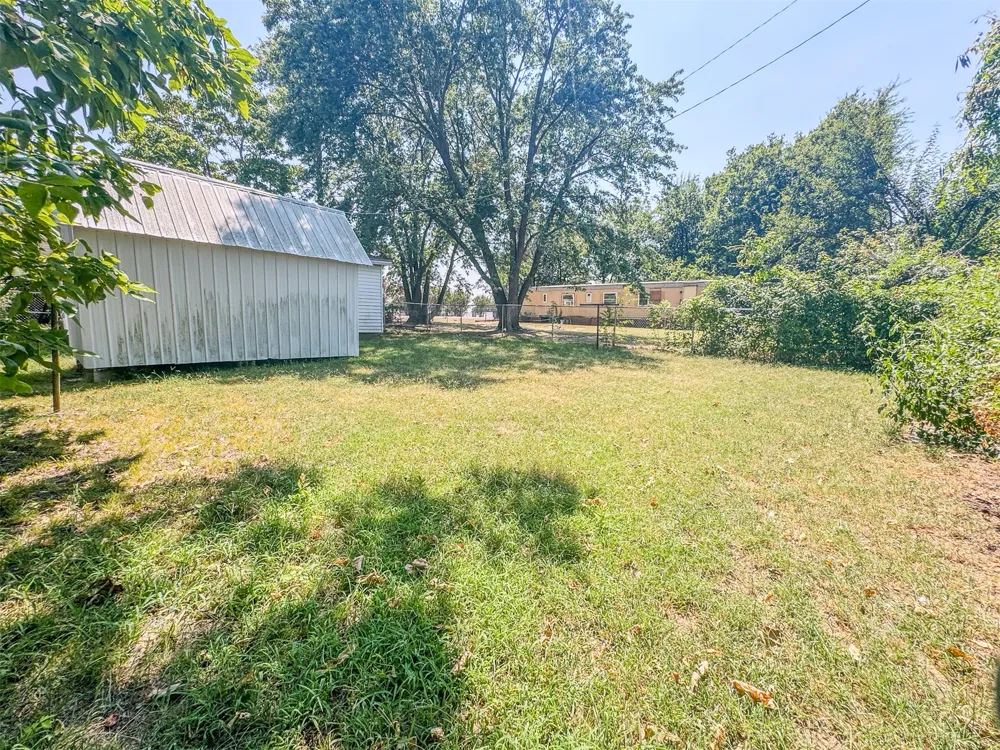 539 W 1st Street Konawa, OK 74849