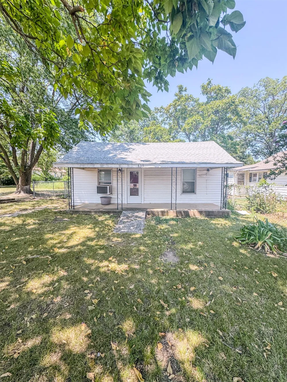 539 W 1st Street Konawa, OK 74849