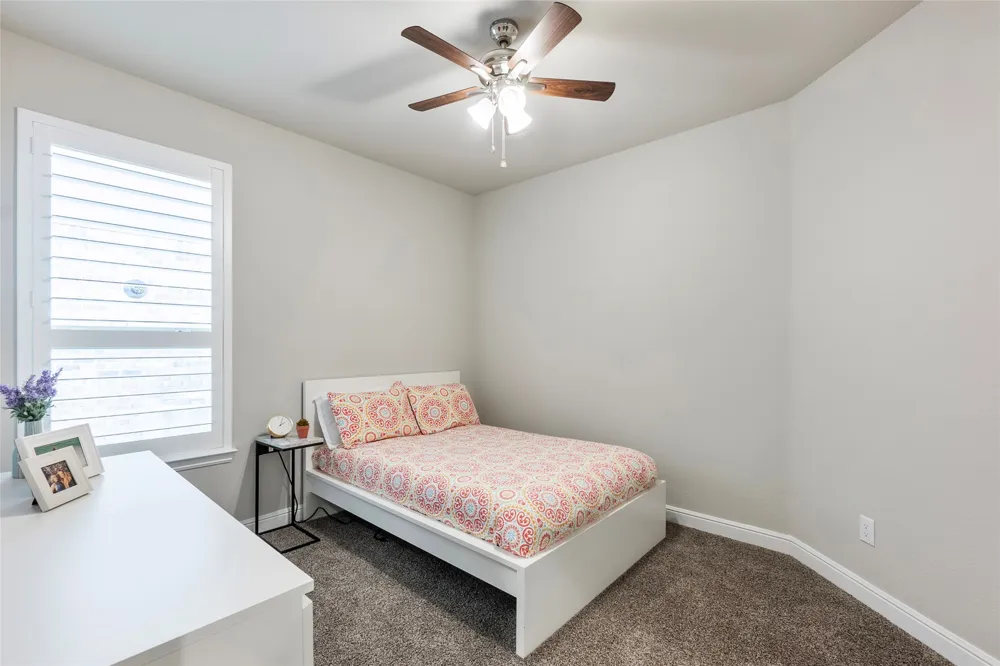 513 Hogan Drive Denton, TX 76210