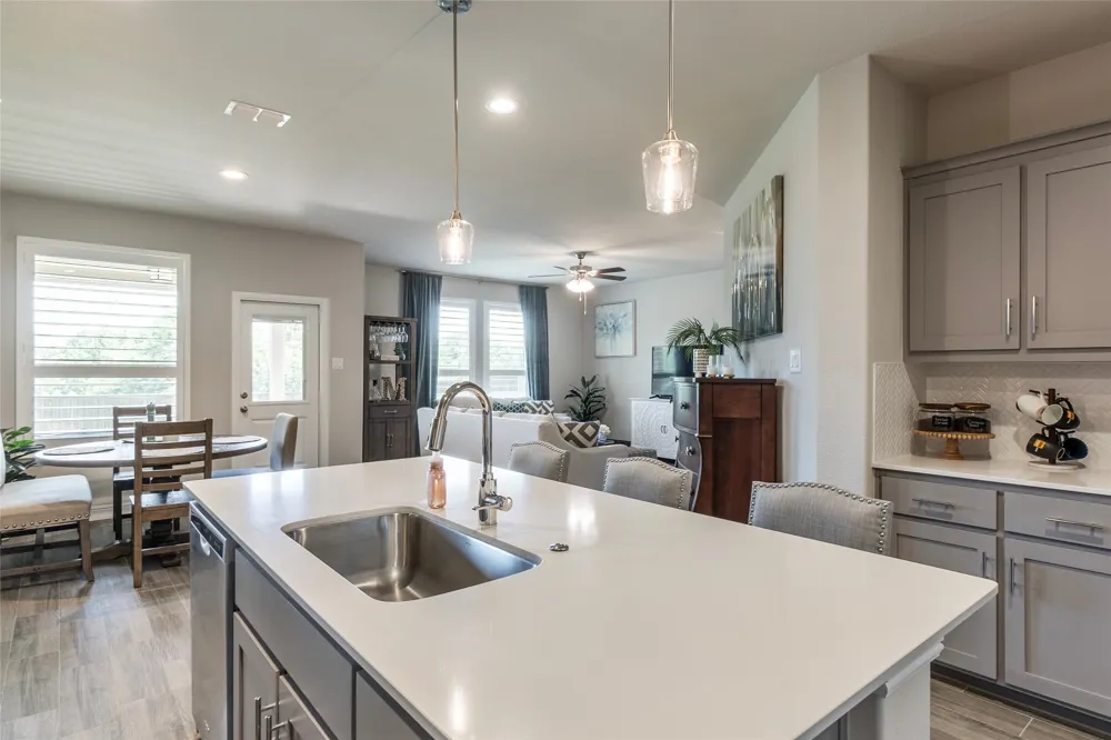 513 Hogan Drive Denton, TX 76210