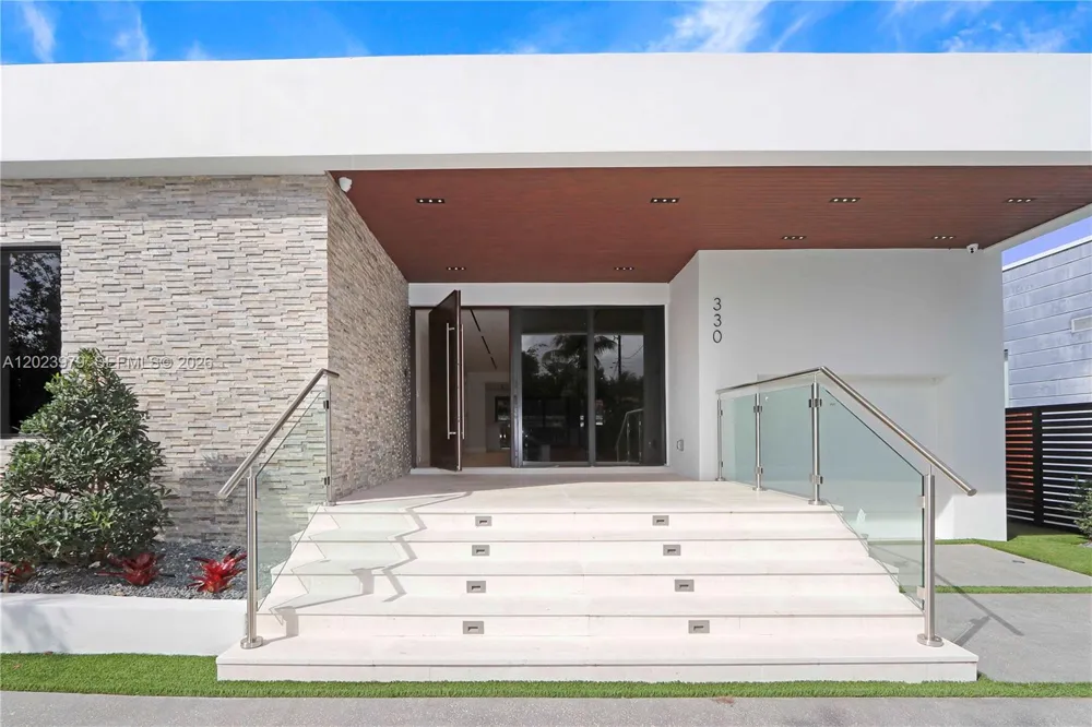 330 SW 19th Rd Miami, FL 33129