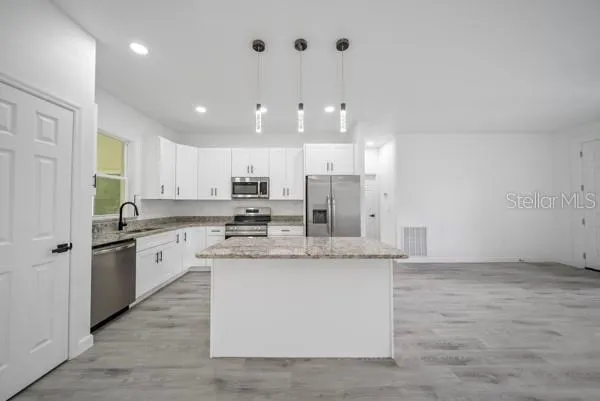 3908 GARIENDA AVENUE Sebring, FL 33872