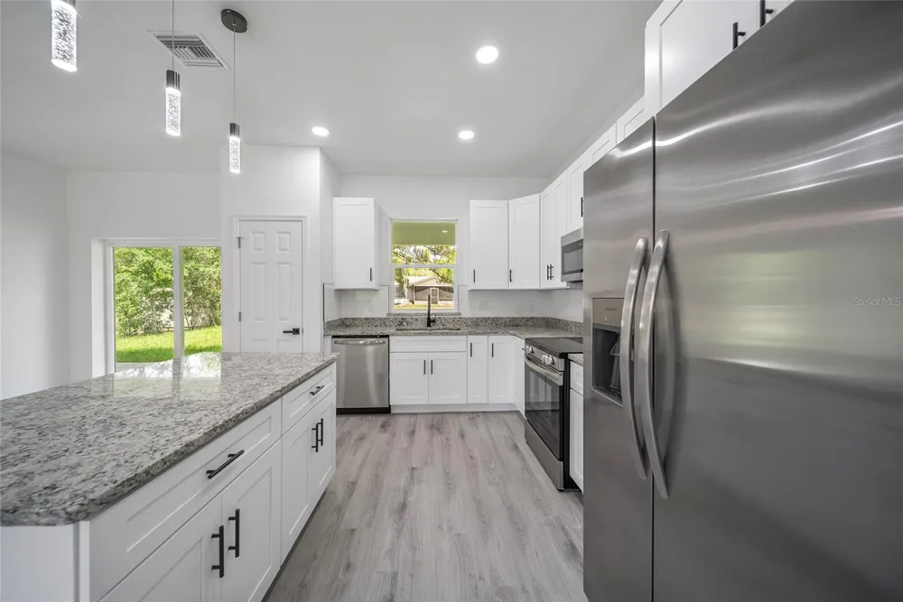 3908 GARIENDA AVENUE Sebring, FL 33872