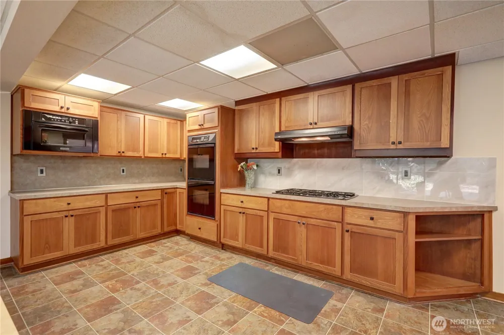901 129th Place NE Bellevue, WA 98005