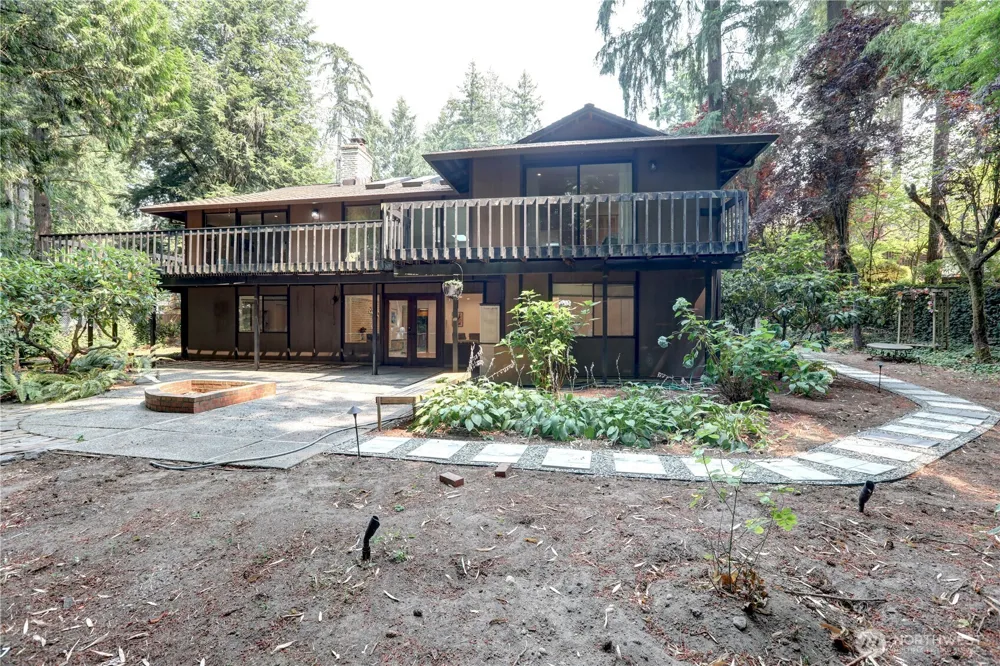 901 129th Place NE Bellevue, WA 98005