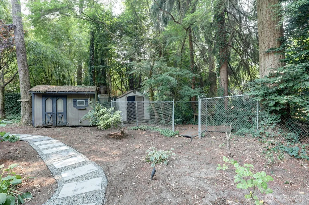 901 129th Place NE Bellevue, WA 98005