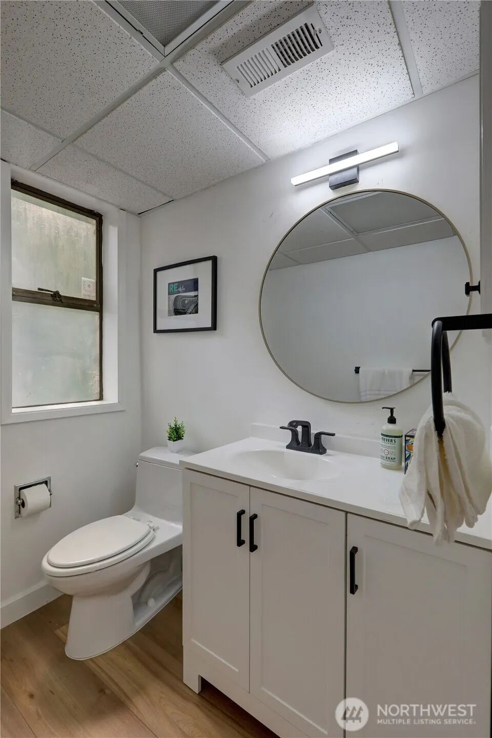 901 129th Place NE Bellevue, WA 98005