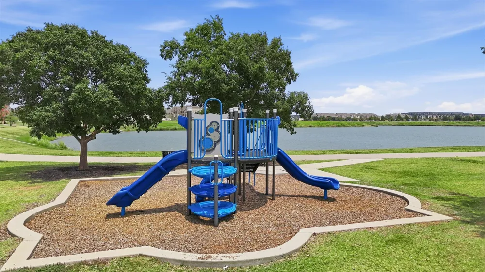 1587 Wittington Place Farmers Branch, TX 75234