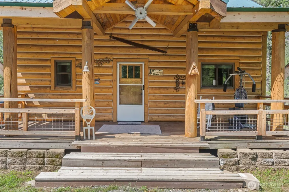 3733 V Sand Creek Road Kettle Falls, WA 99141