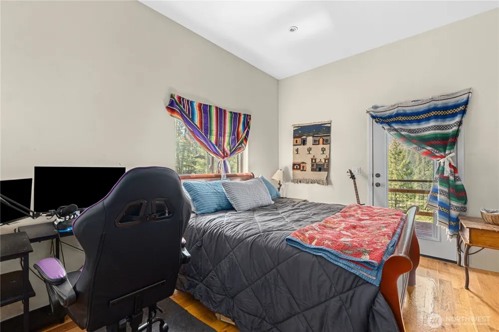 3733 V Sand Creek Road Kettle Falls, WA 99141