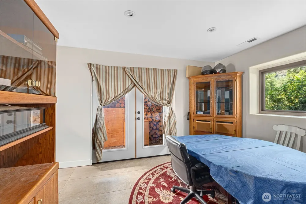 3733 V Sand Creek Road Kettle Falls, WA 99141