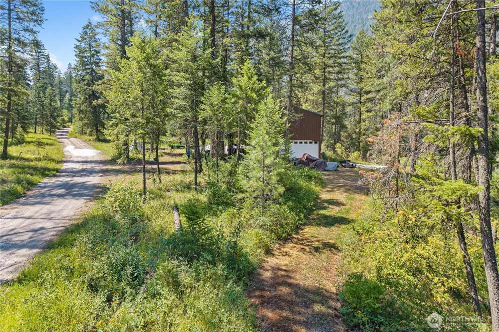 3733 V Sand Creek Road Kettle Falls, WA 99141