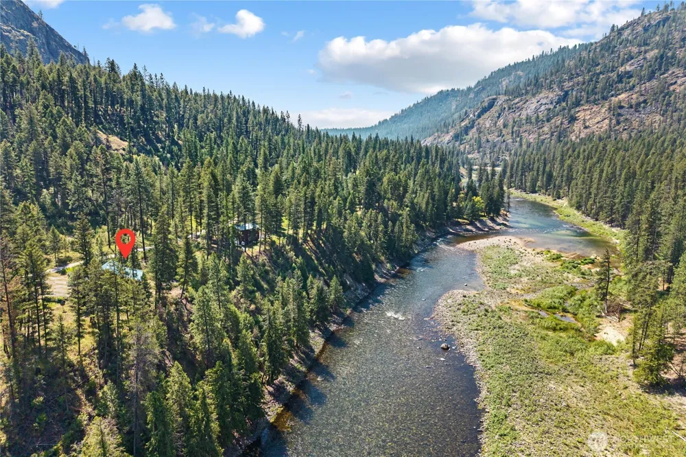 3733 V Sand Creek Road Kettle Falls, WA 99141
